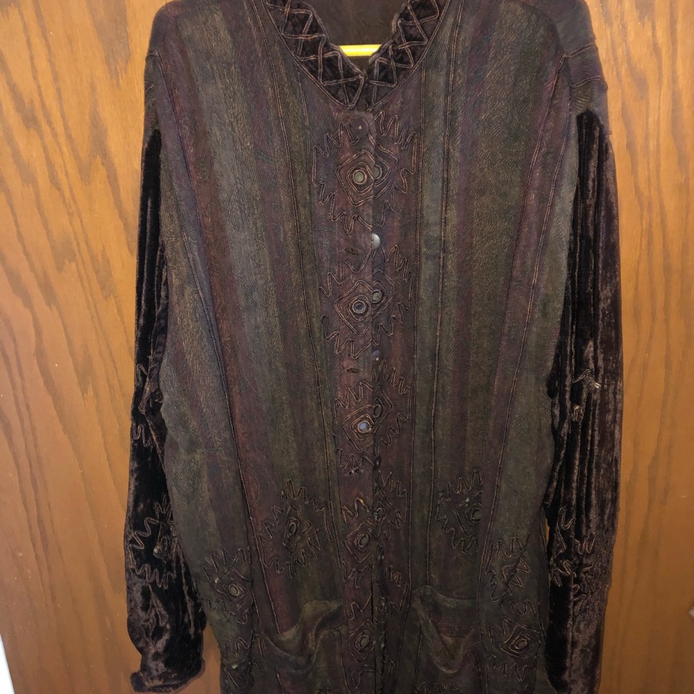 Beautiful velvet rayon jacket ( free size) L